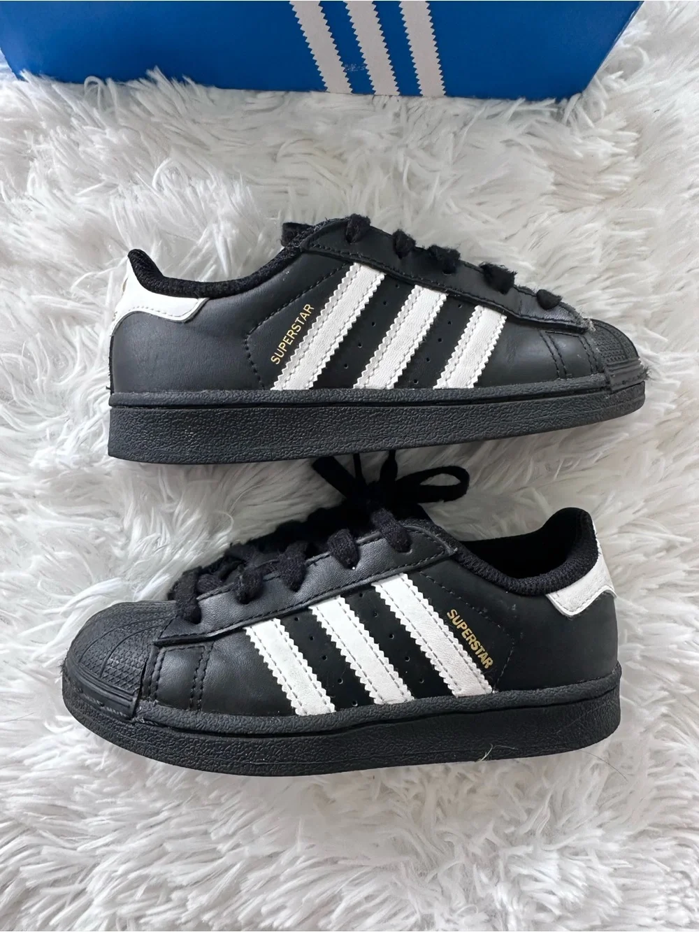 adidas Originals Kids Black and White Superstar Sneakers size 11K